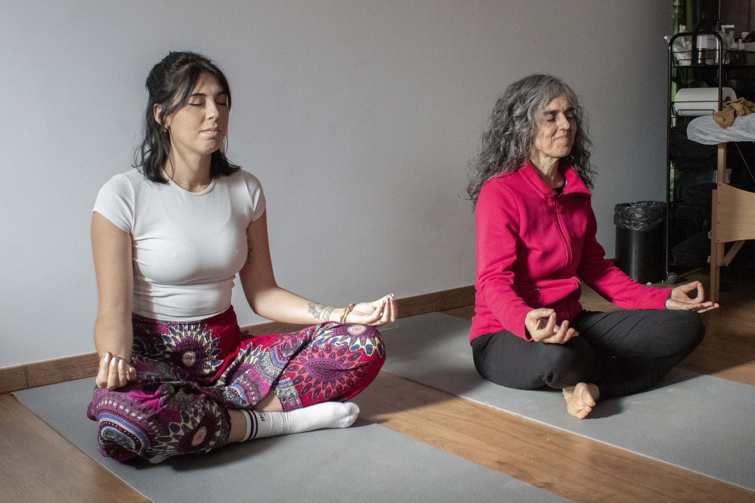Lee más sobre el artículo Descubre los beneficios de Yogaterapia, la Meditación y el Mindfulness en un encuentro único 🧘‍♂️